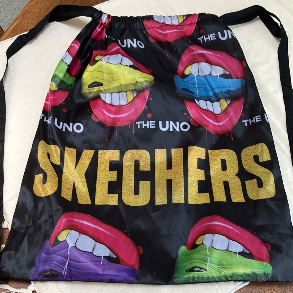 Fun! 17x20” Drawstring All Polyester Nylon The Un… - image 1